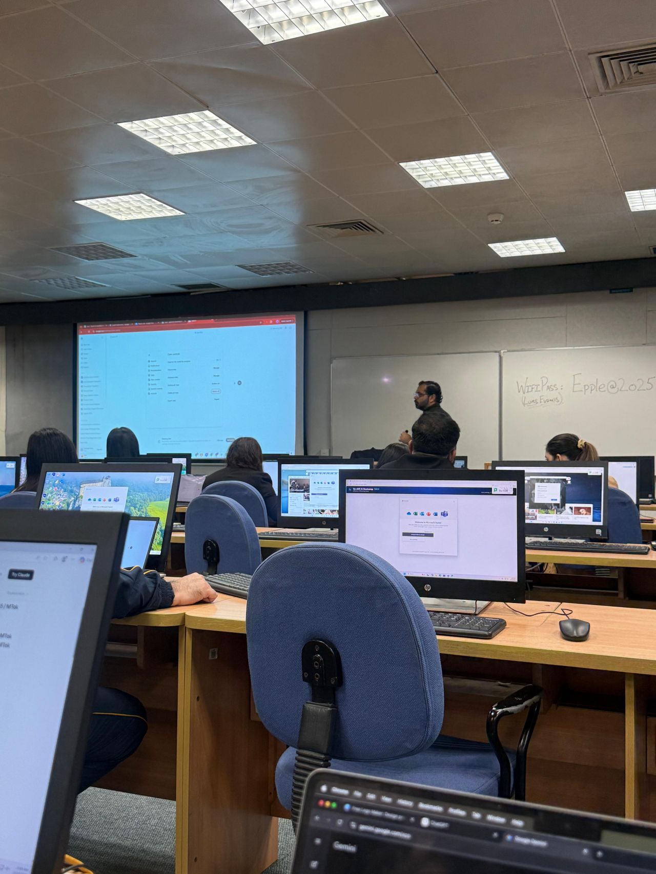 LUMS — photo 1